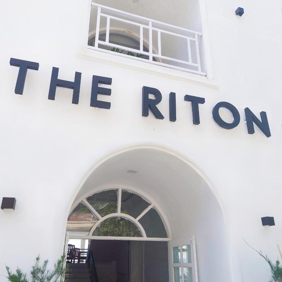The Riton Hotel Tigaras Екстериор снимка